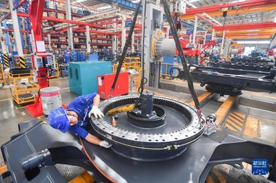 長(zhǎng)沙:裝備制造企業(yè)生產(chǎn)忙