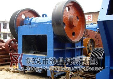 鄂式破碎機設備引進國外先進設備.產品暢銷. 鞏義市豫鼎機械制造廠 烘干設備,選礦設備,破碎